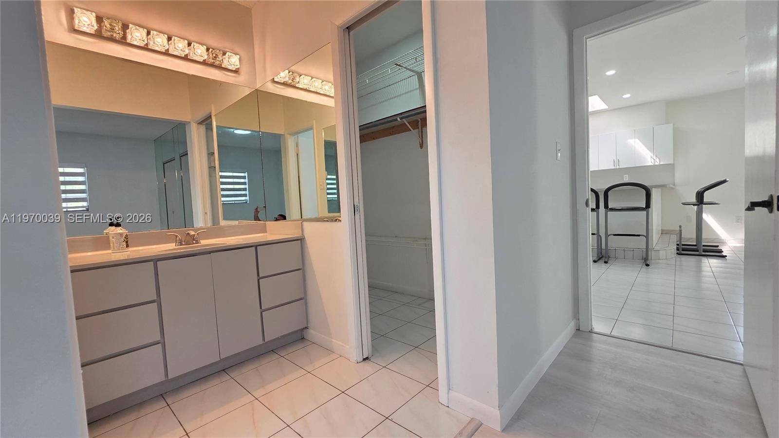 KEW GARDENS - Residential Lease