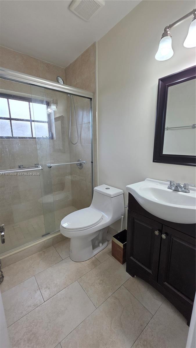 KEW GARDENS - Residential Lease