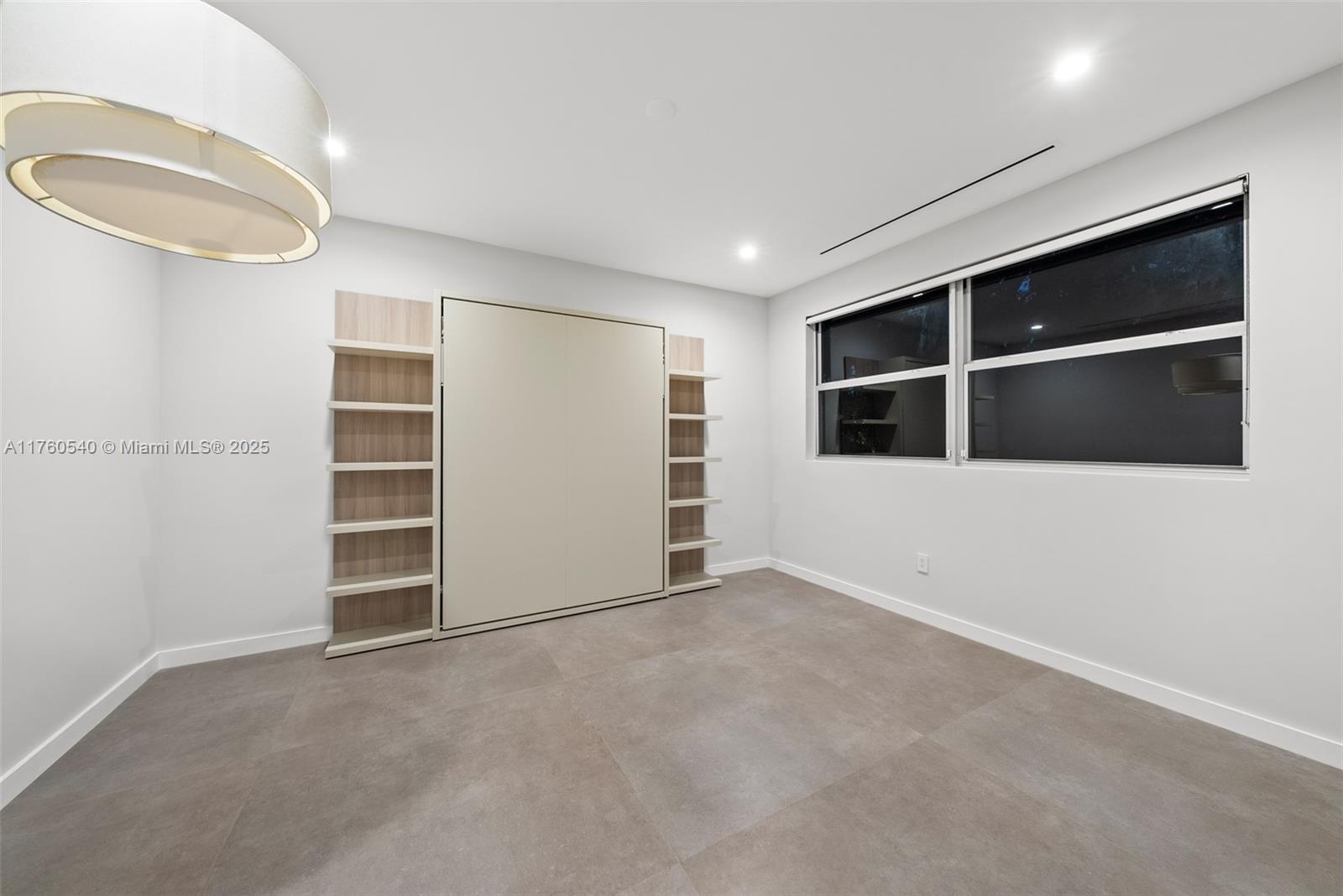 BAY HOMES SUB DB 338-23 - Residential