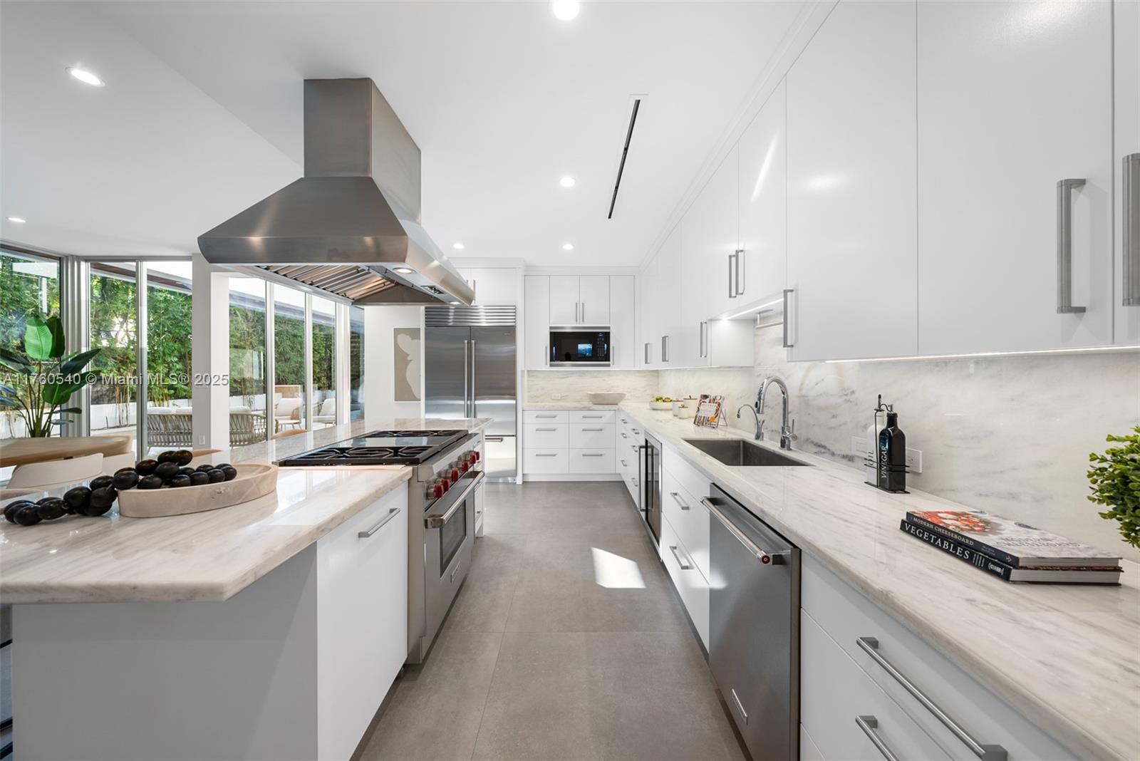 BAY HOMES SUB DB 338-23 - Residential