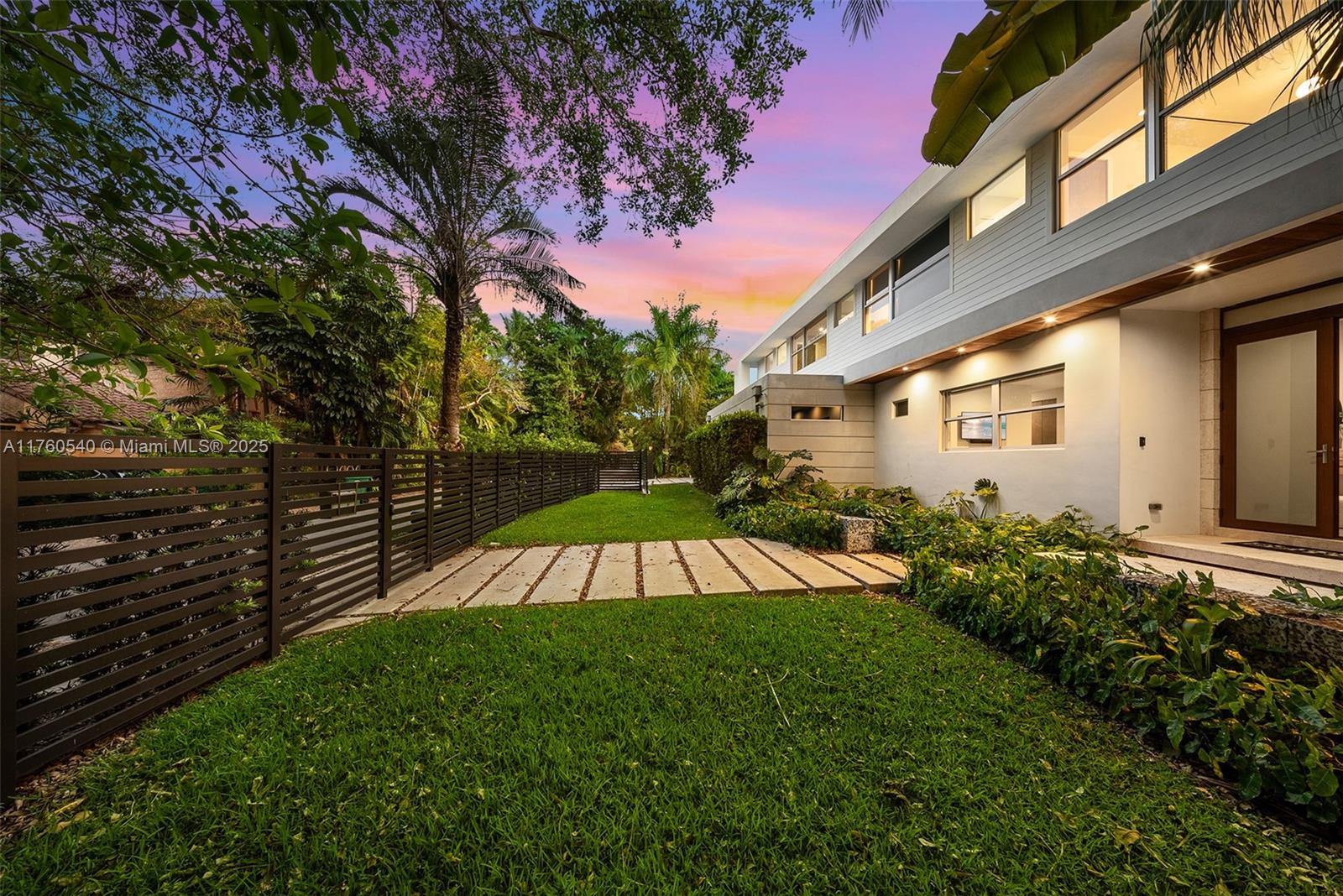 BAY HOMES SUB DB 338-23 - Residential