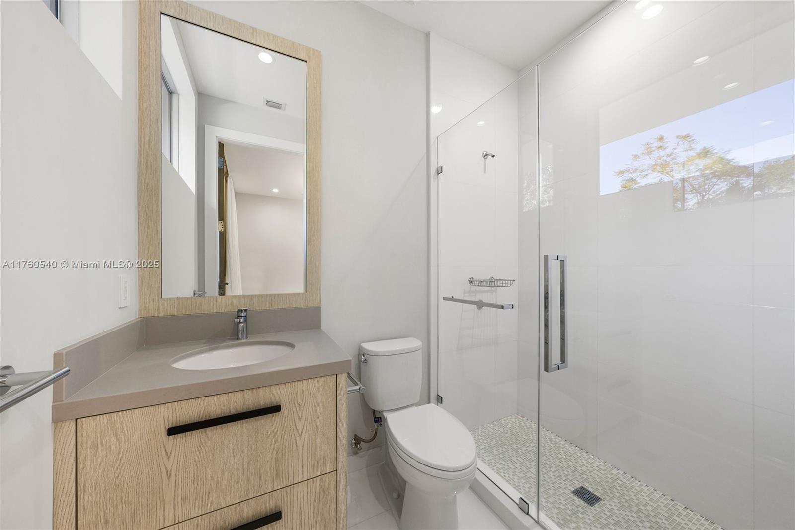 BAY HOMES SUB DB 338-23 - Residential