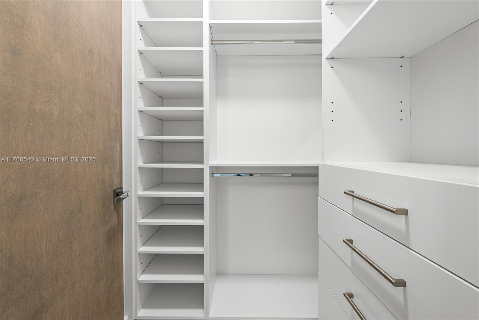 BAY HOMES SUB DB 338-23 - Residential