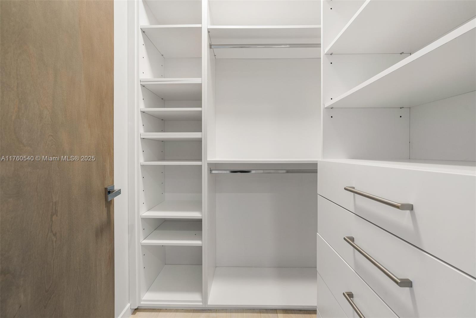 BAY HOMES SUB DB 338-23 - Residential