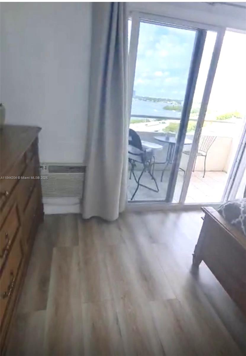 BAYSHORE YACHT & TENNIS C - Residential Lease