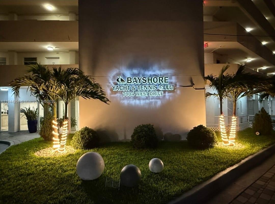 BAYSHORE YACHT & TENNIS C - Residential Lease