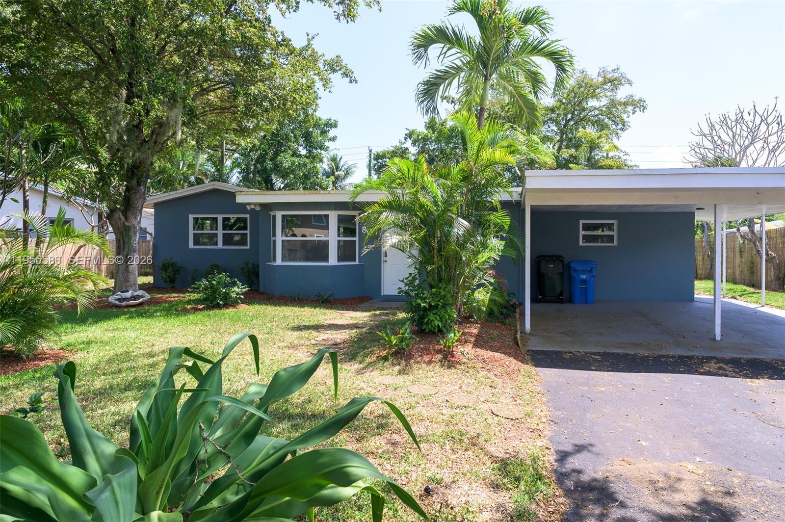 LLOYD ESTATES - Residential