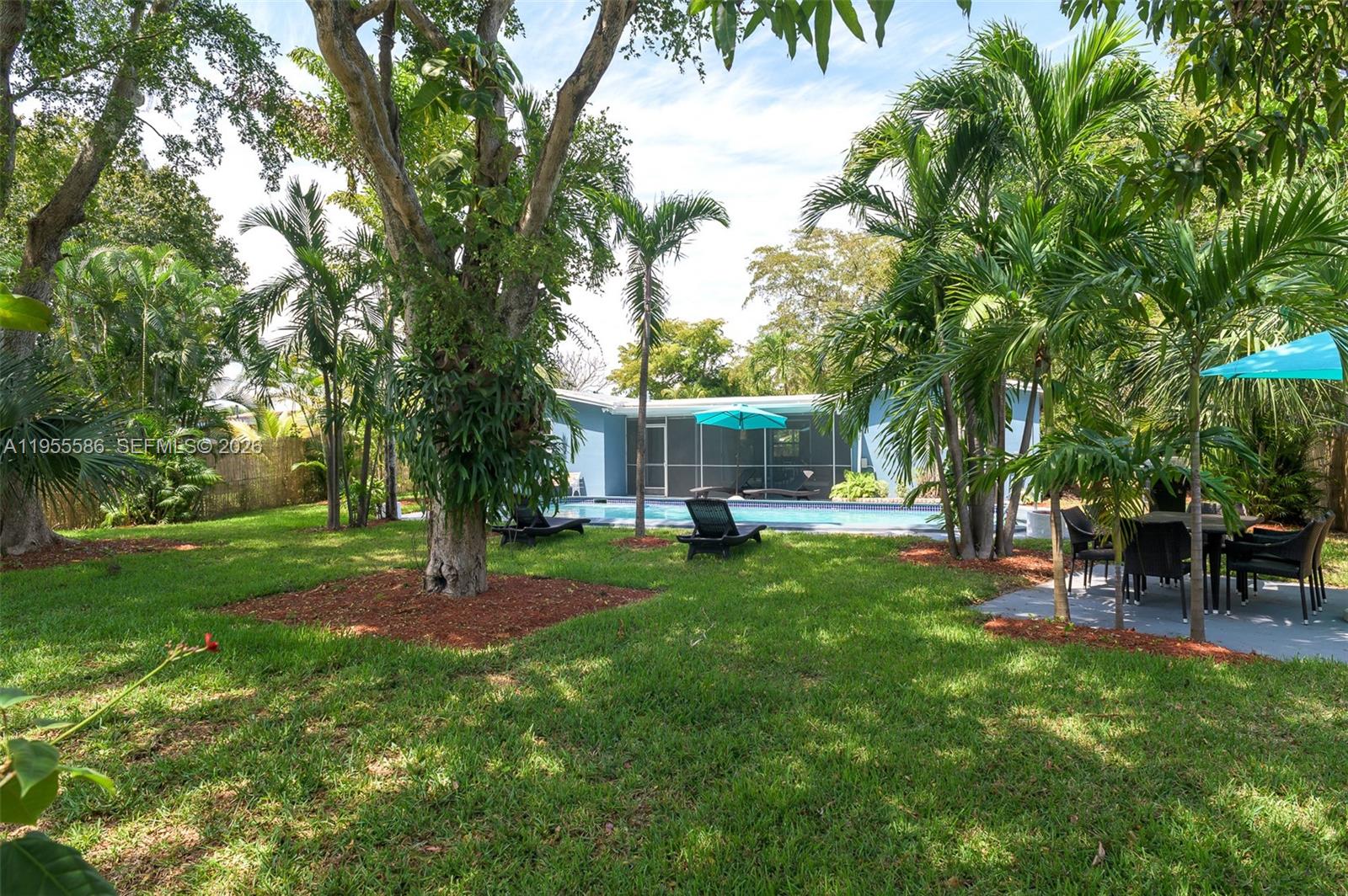 LLOYD ESTATES - Residential