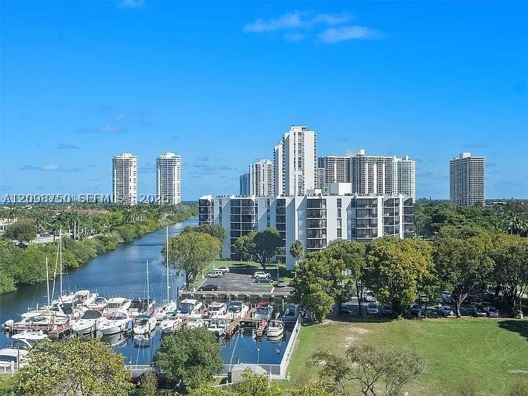 3375 N Country Club Dr 605