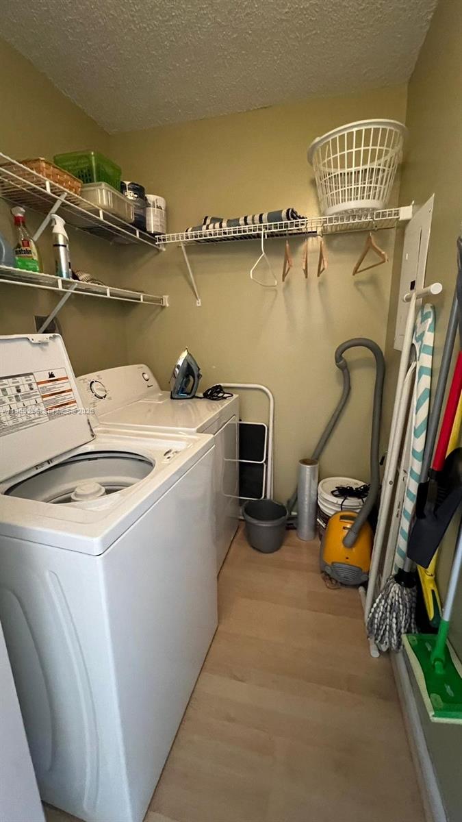 19801 E Country Club Dr 4504