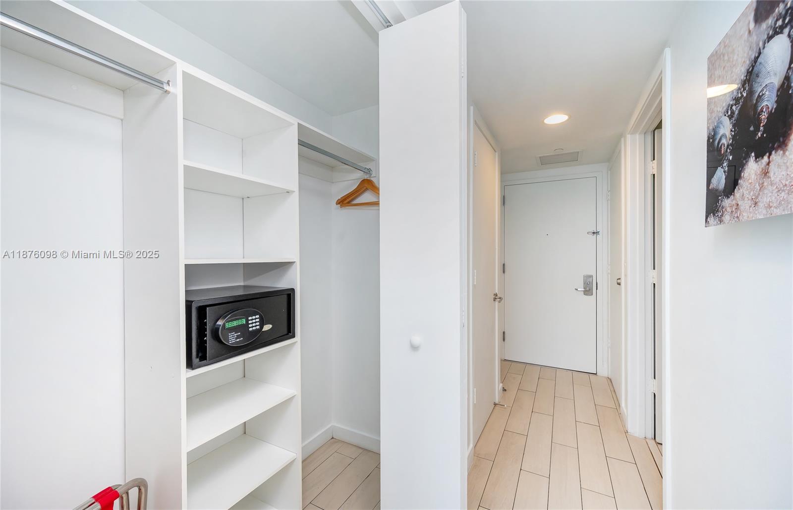 BEACHWALK CONDOMINIUM - Residential