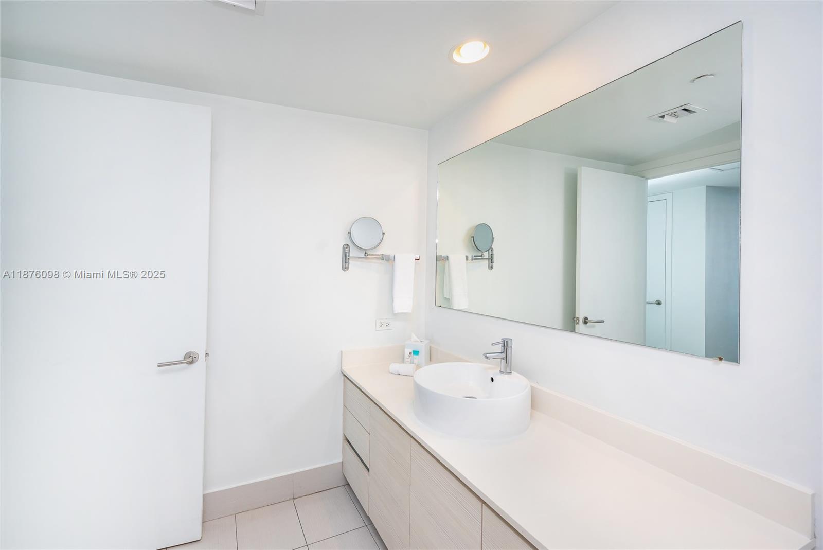 BEACHWALK CONDOMINIUM - Residential