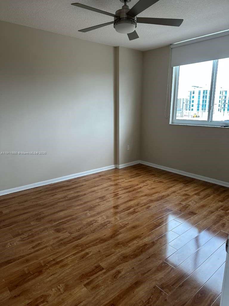 VENTURE AT AVENTURA EAST - Residential Lease