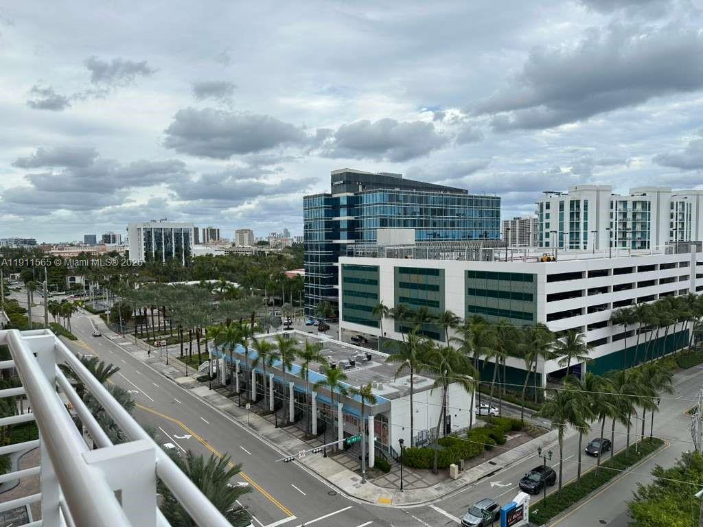 VENTURE AT AVENTURA EAST - Residential Lease