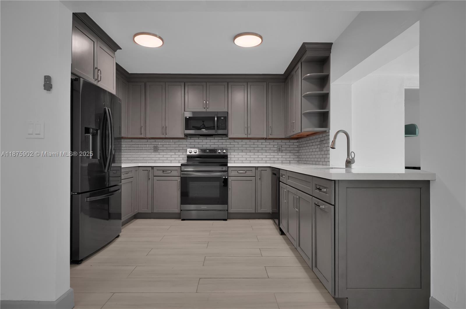 GREEN HILLS PARK WEST NO - Residential Lease