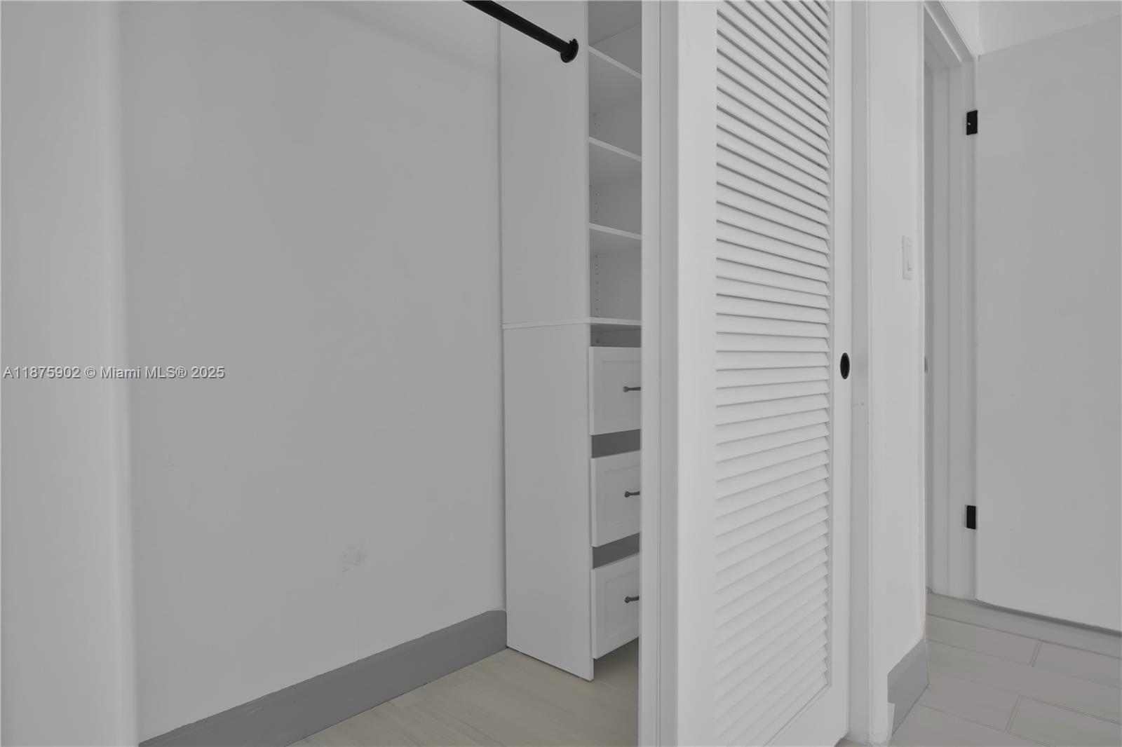 GREEN HILLS PARK WEST NO - Residential Lease