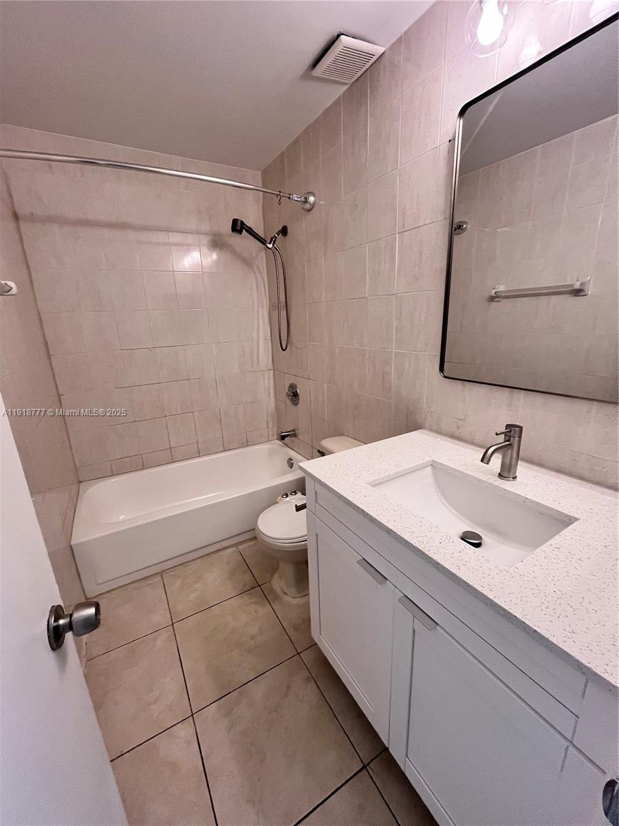 TRIANGLE PROPERTY - Residential Lease