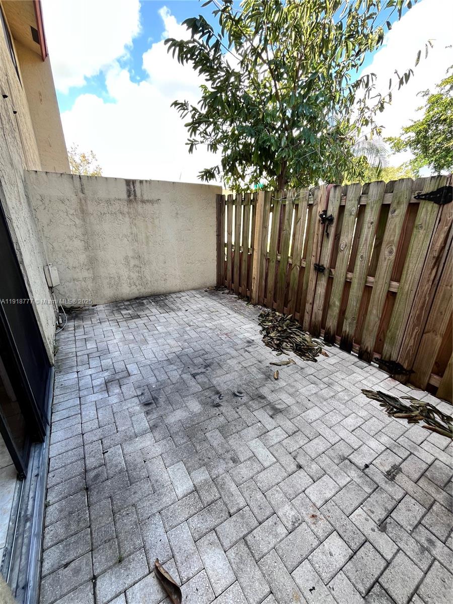 TRIANGLE PROPERTY - Residential Lease