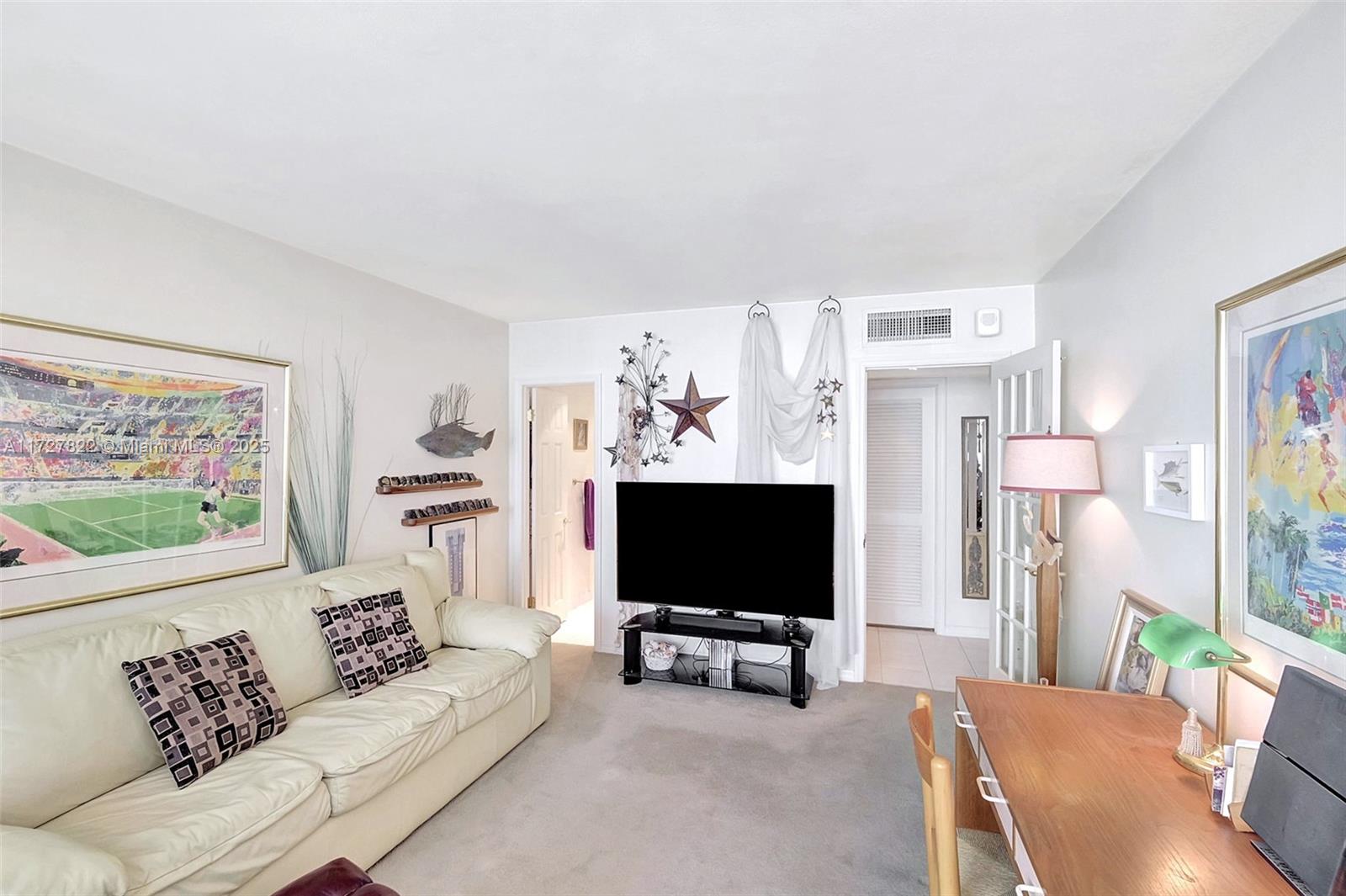 THE CARRIAGE CLUB NORTH - Residential