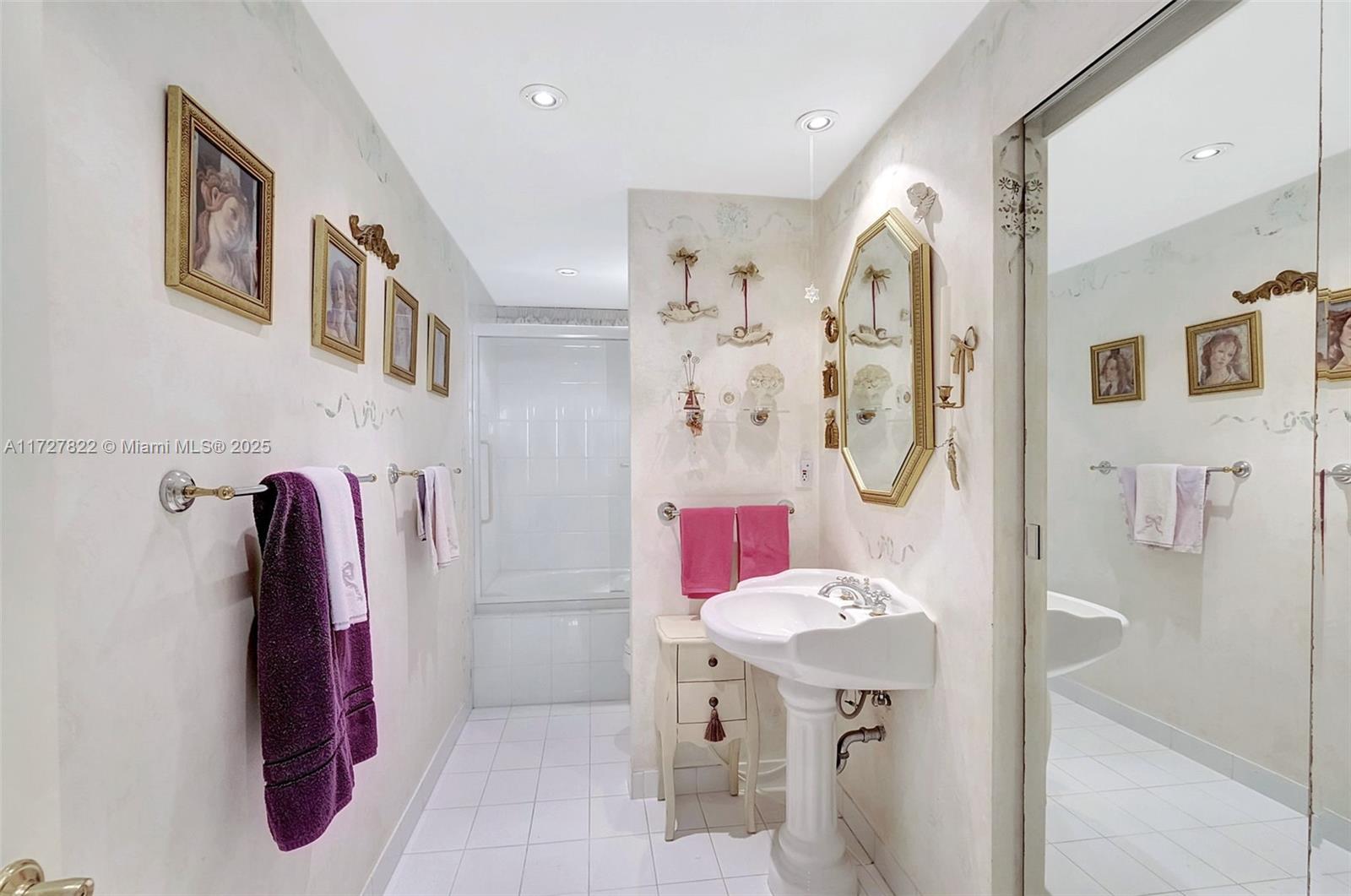 THE CARRIAGE CLUB NORTH - Residential