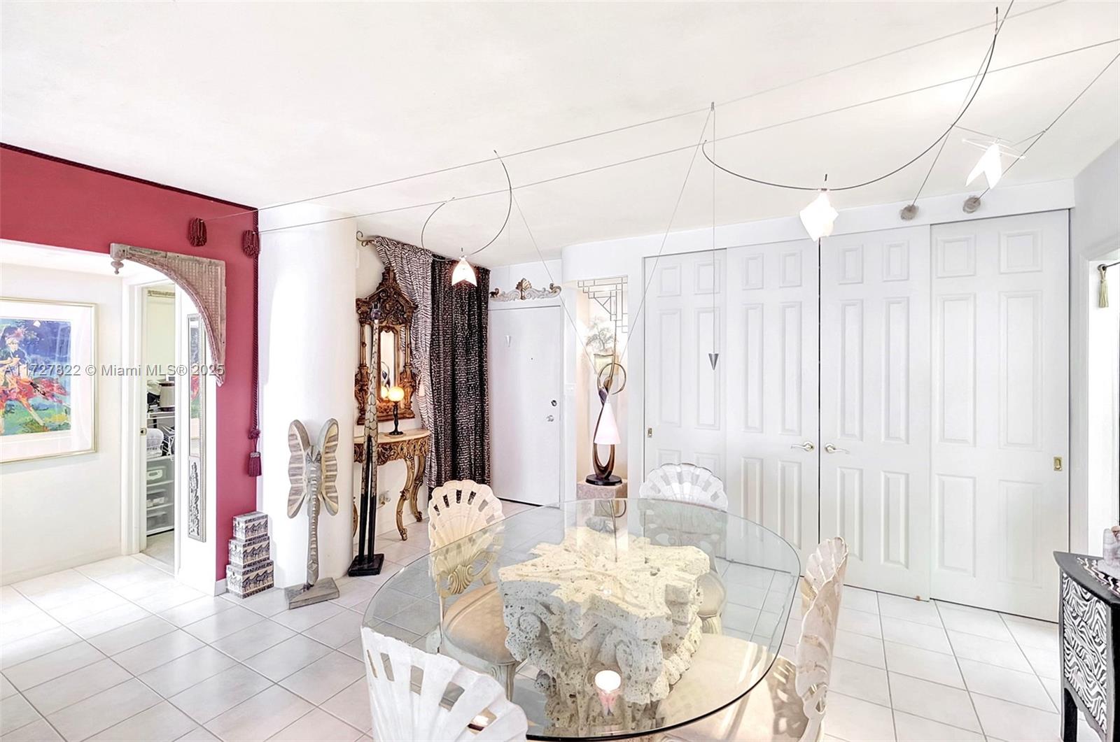 THE CARRIAGE CLUB NORTH - Residential