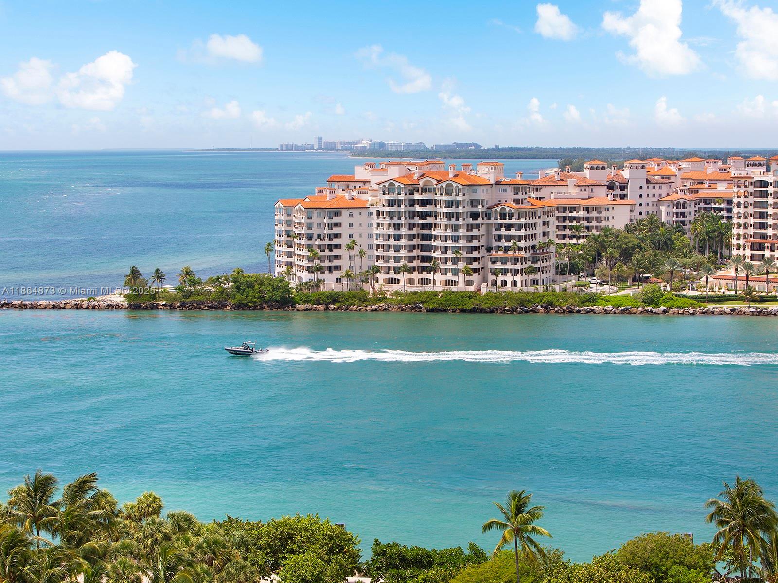 Continuum on South Beach - Residential