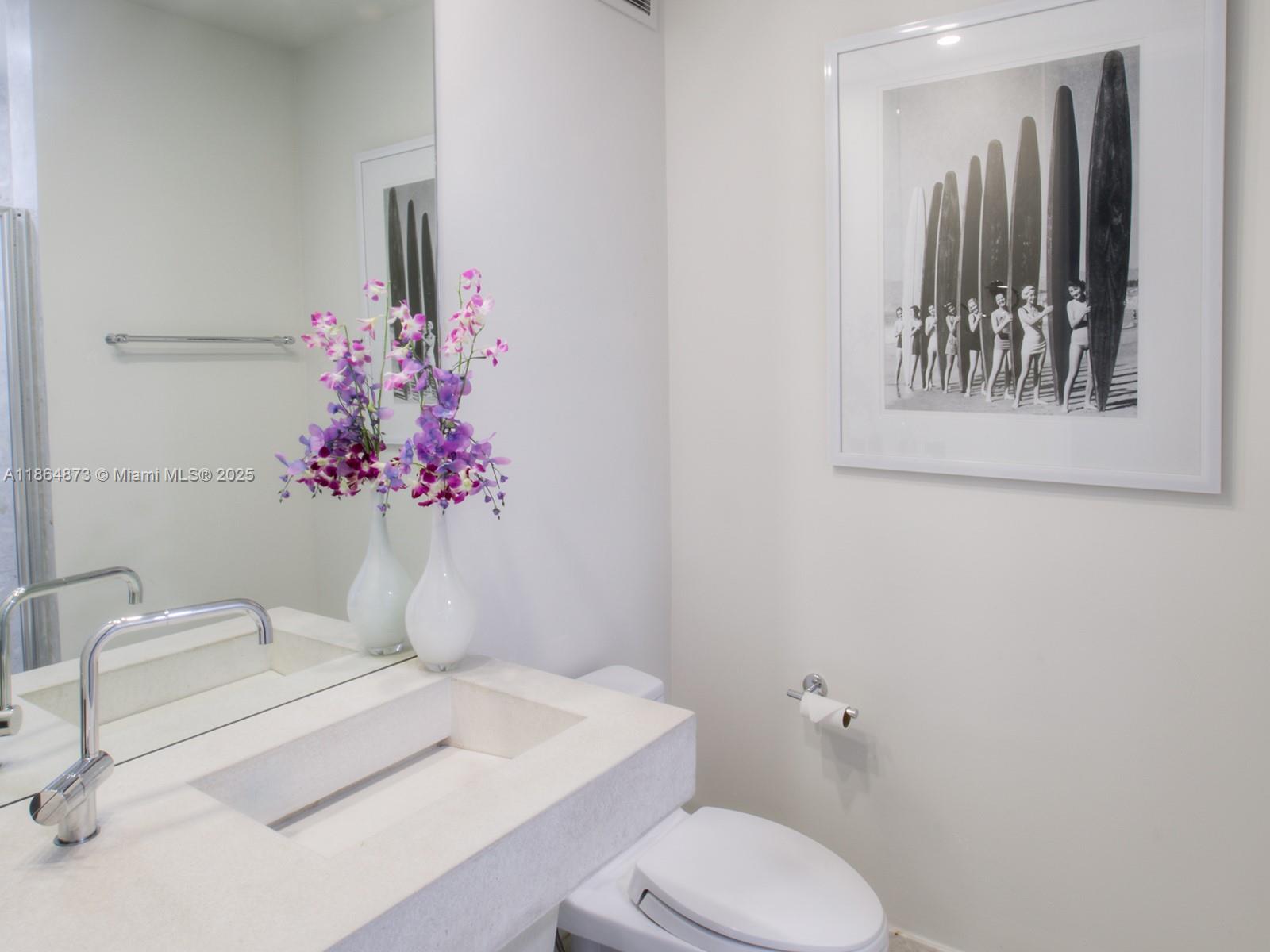 Continuum on South Beach - Residential