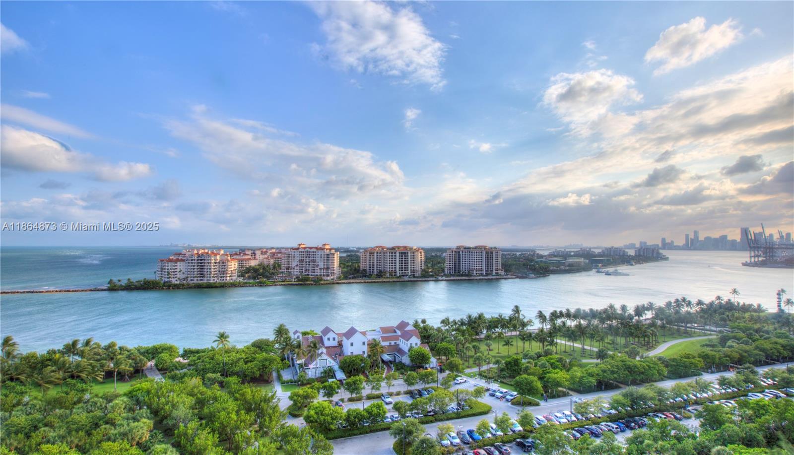Continuum on South Beach - Residential