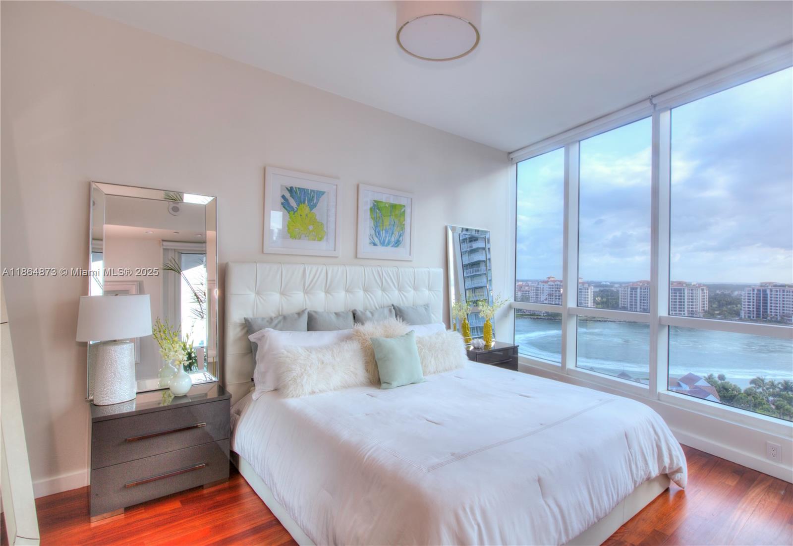 Continuum on South Beach - Residential