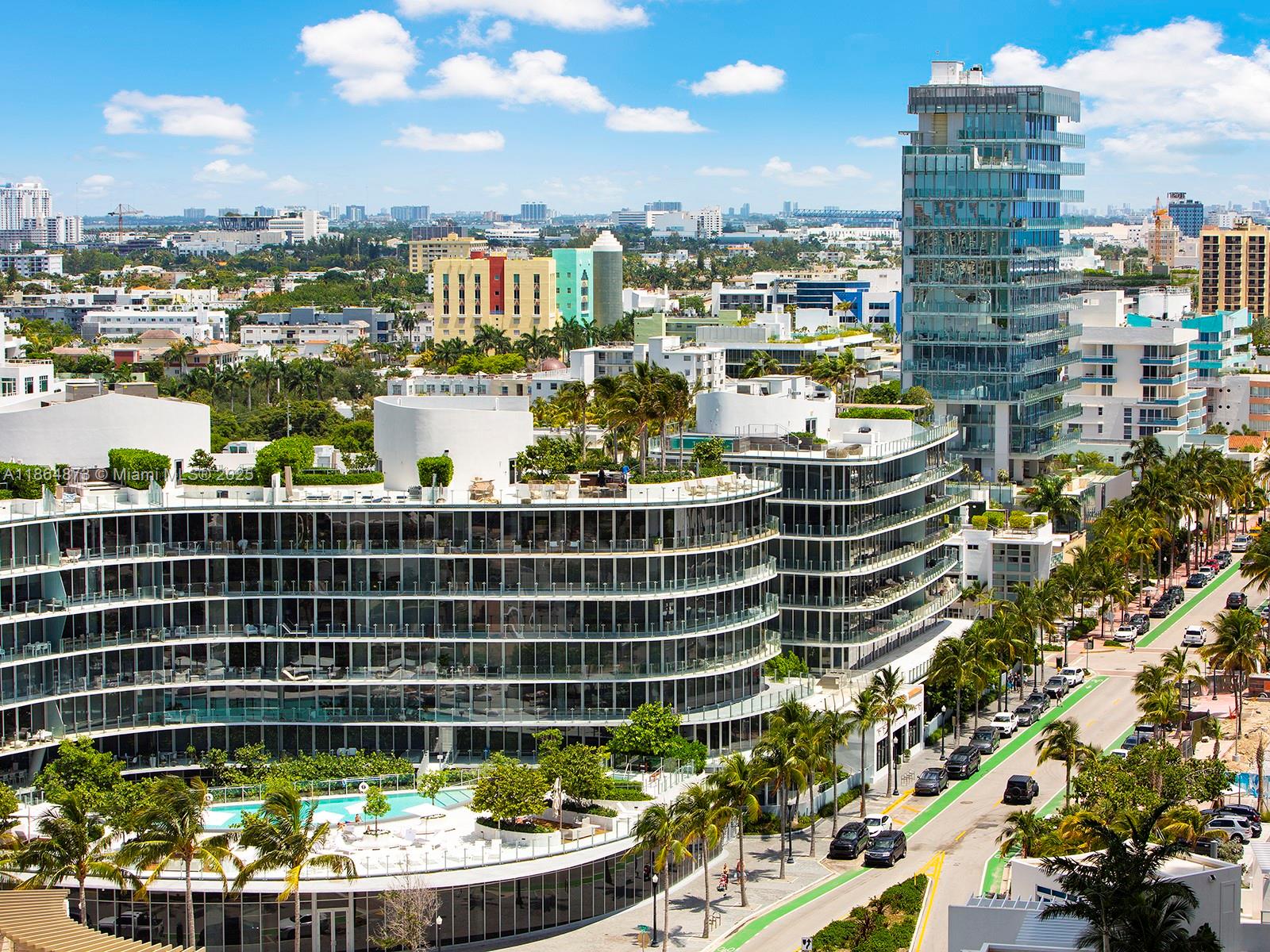 Continuum on South Beach - Residential