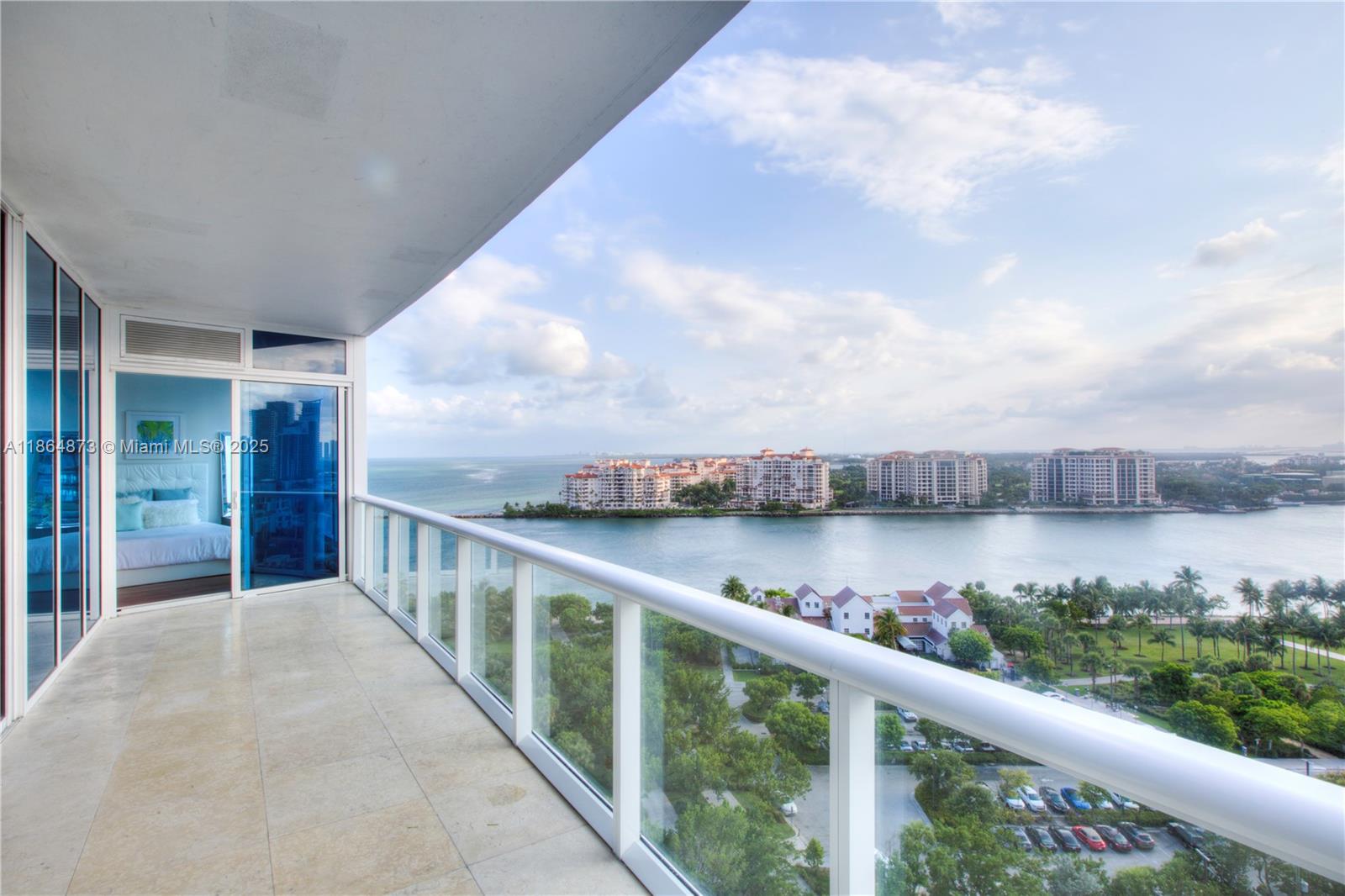 Continuum on South Beach - Residential