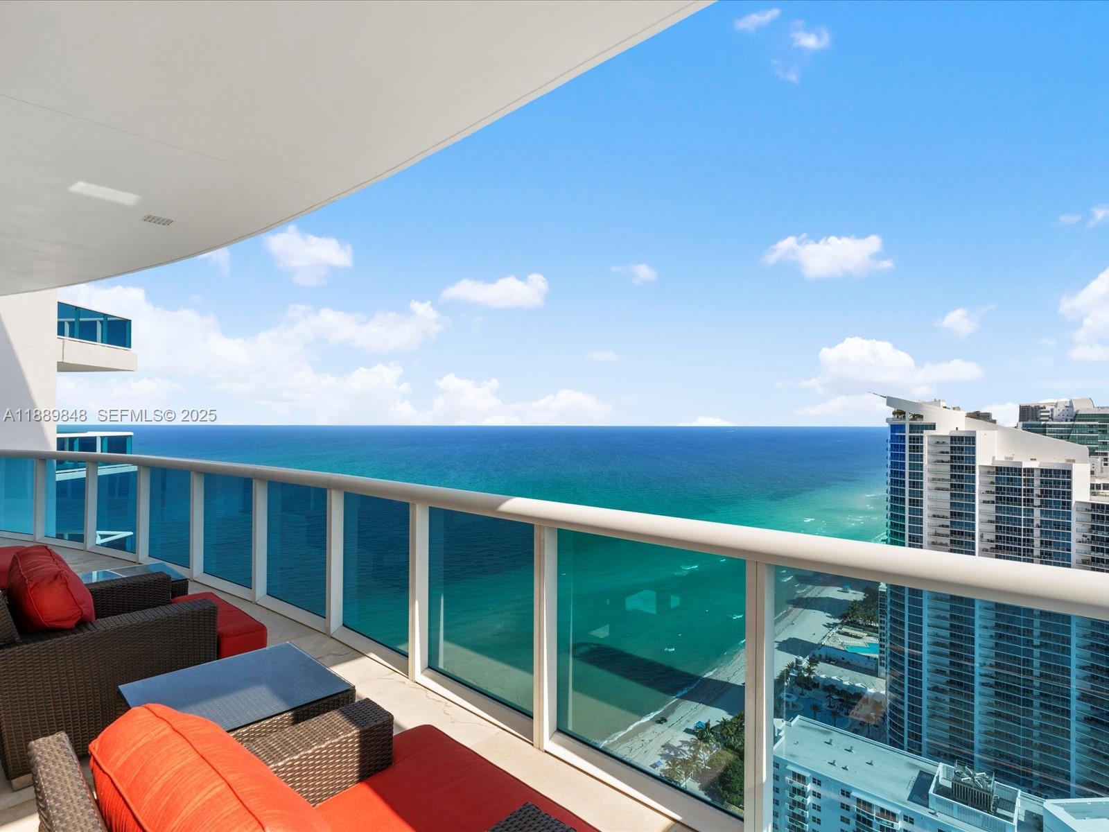 2711 HOLLYWOOD BEACH COND - Residential