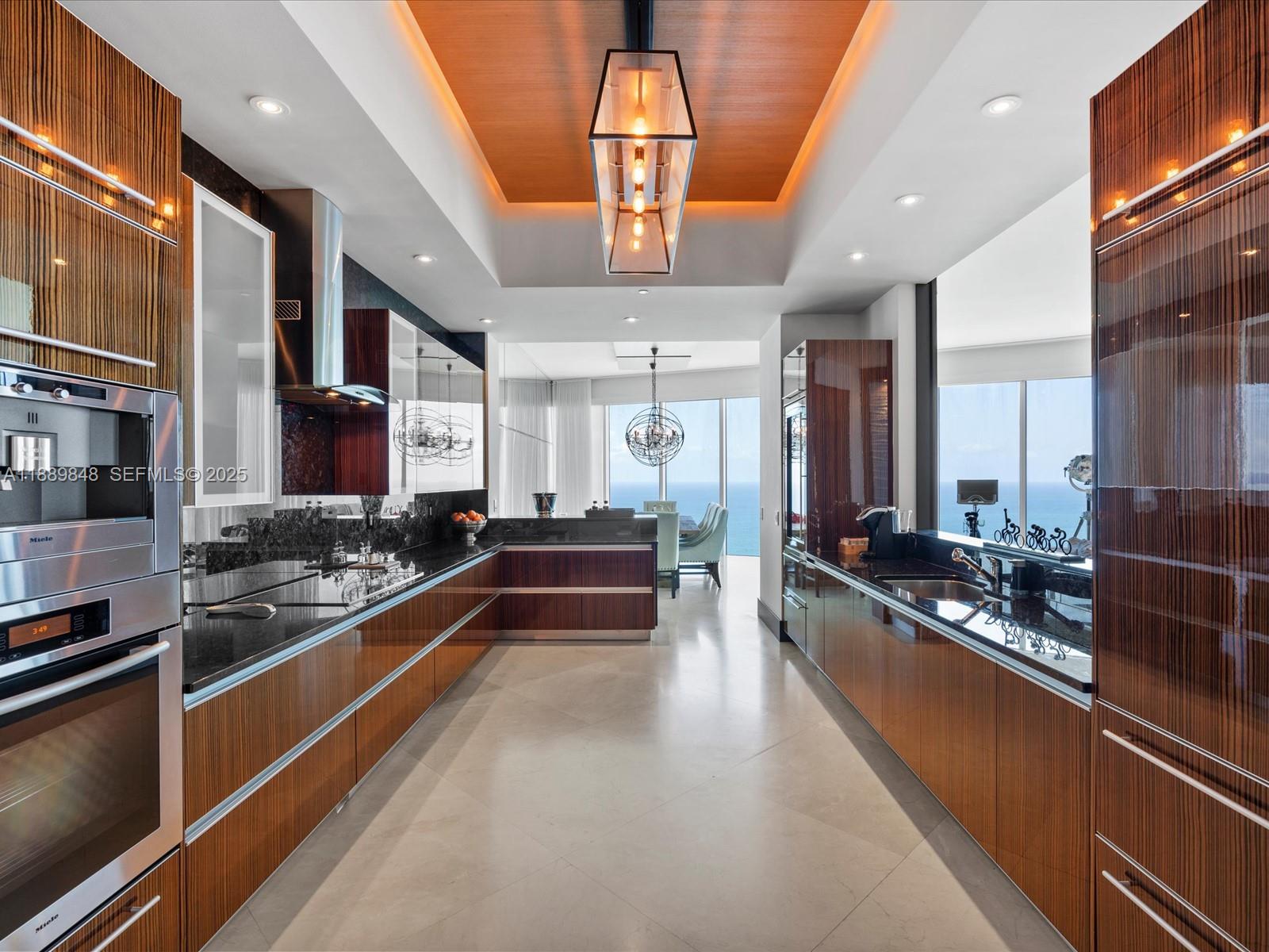 2711 HOLLYWOOD BEACH COND - Residential