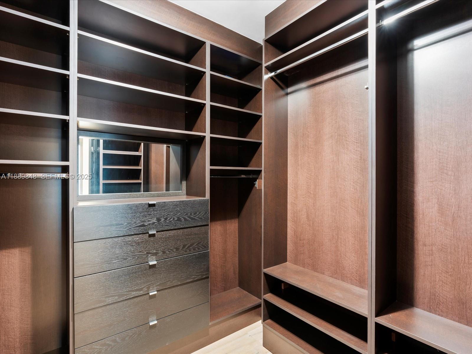 2711 HOLLYWOOD BEACH COND - Residential