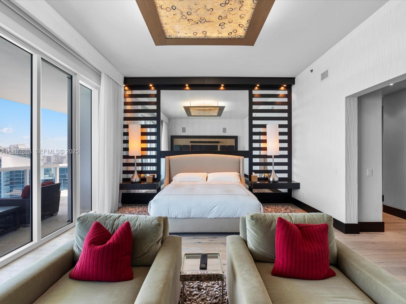 2711 HOLLYWOOD BEACH COND - Residential