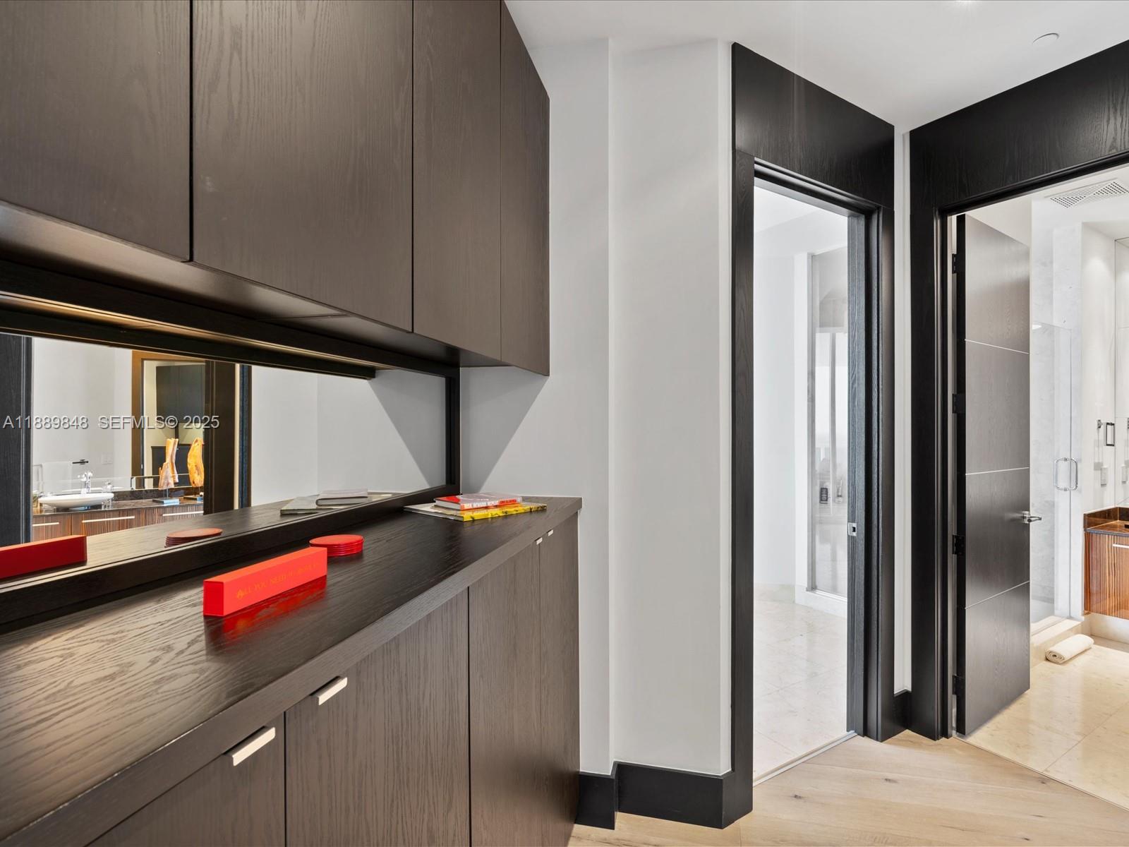 2711 HOLLYWOOD BEACH COND - Residential