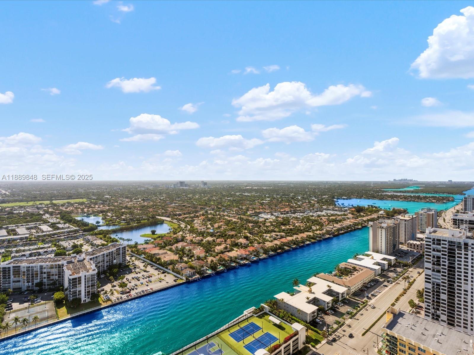 2711 HOLLYWOOD BEACH COND - Residential