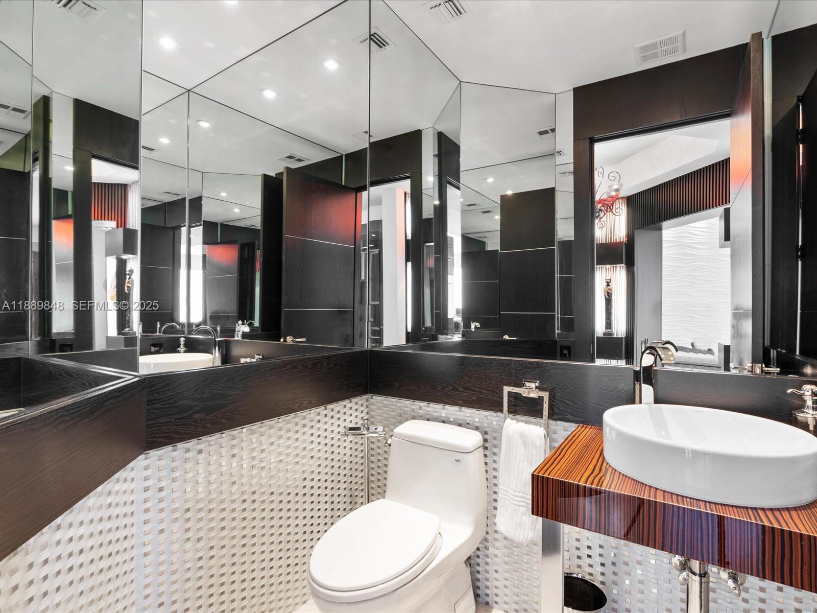 2711 HOLLYWOOD BEACH COND - Residential