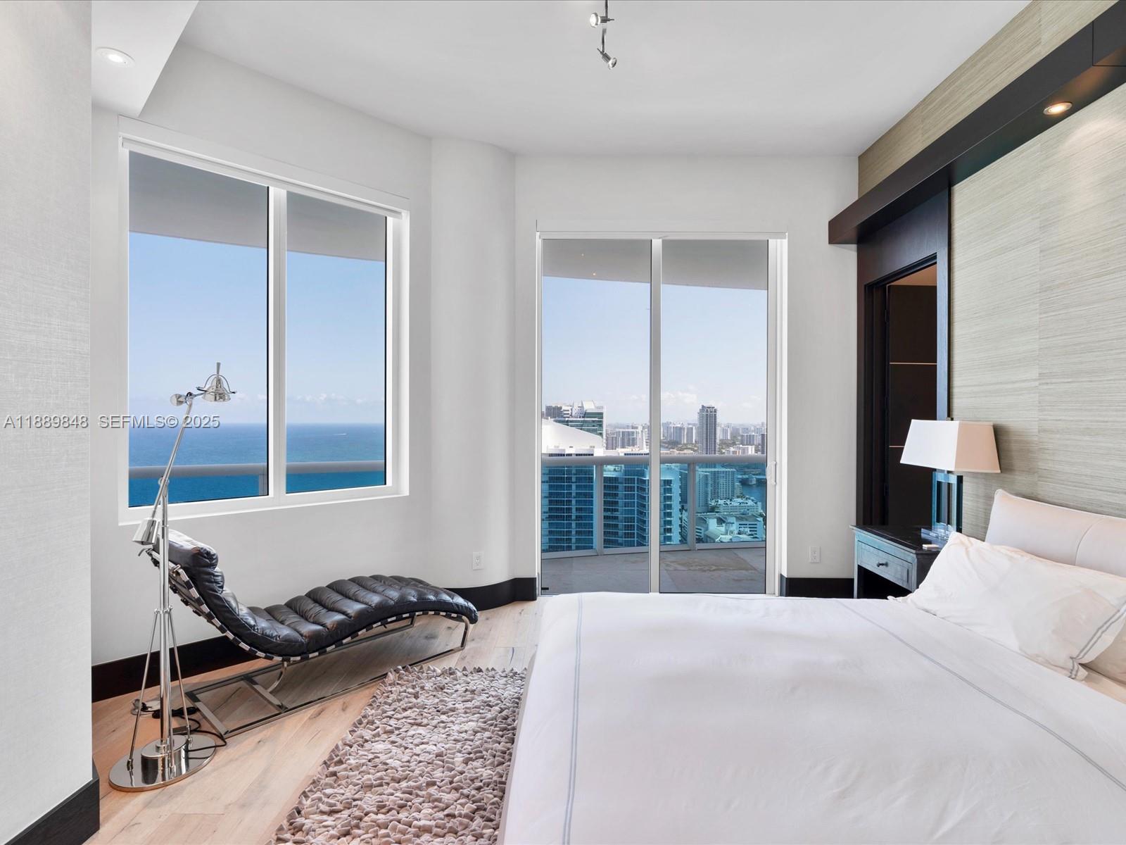 2711 HOLLYWOOD BEACH COND - Residential