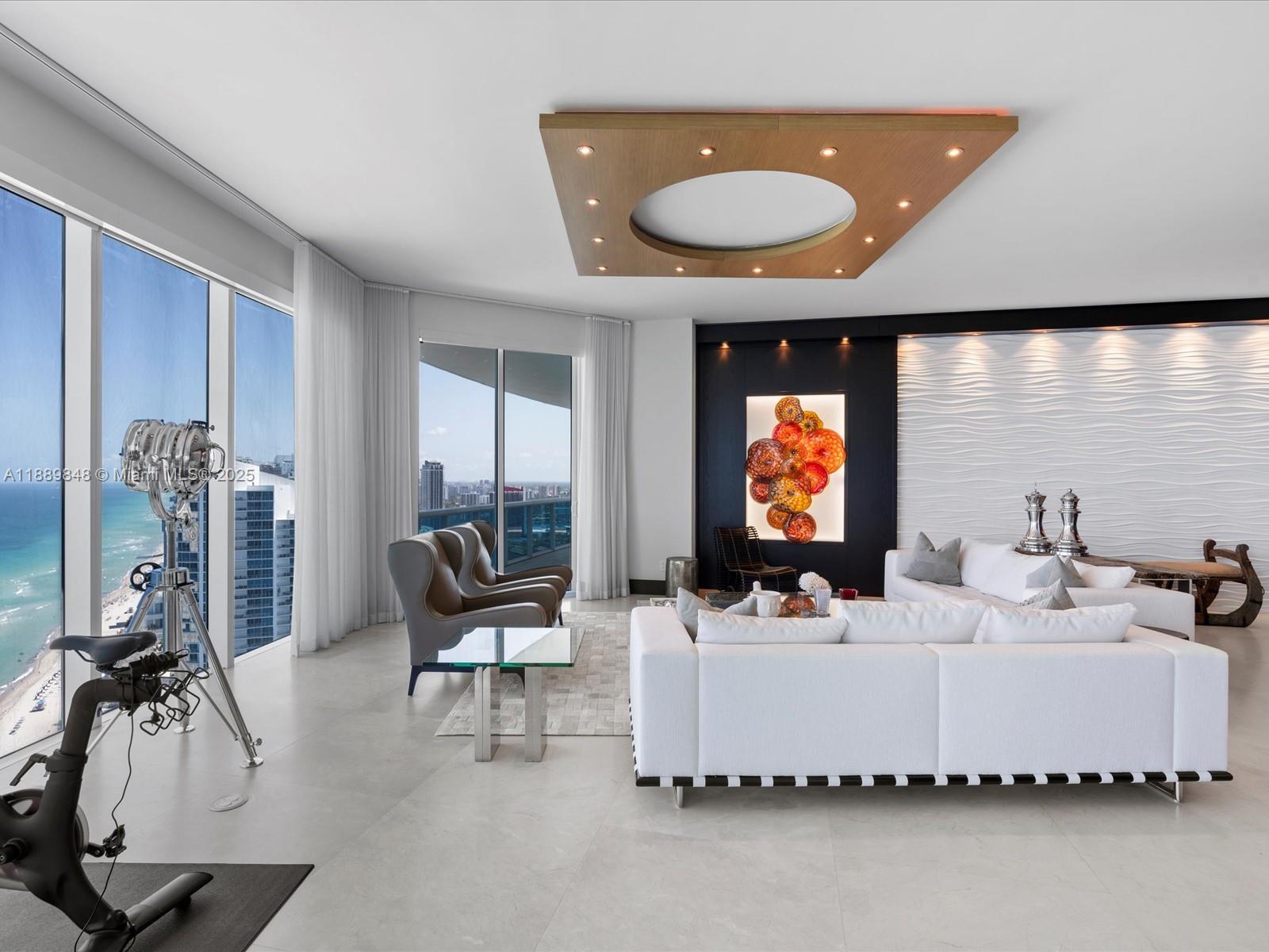 2711 HOLLYWOOD BEACH COND - Residential