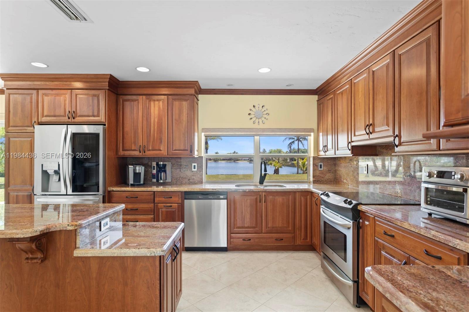 OAKLAND ACRES - Residential