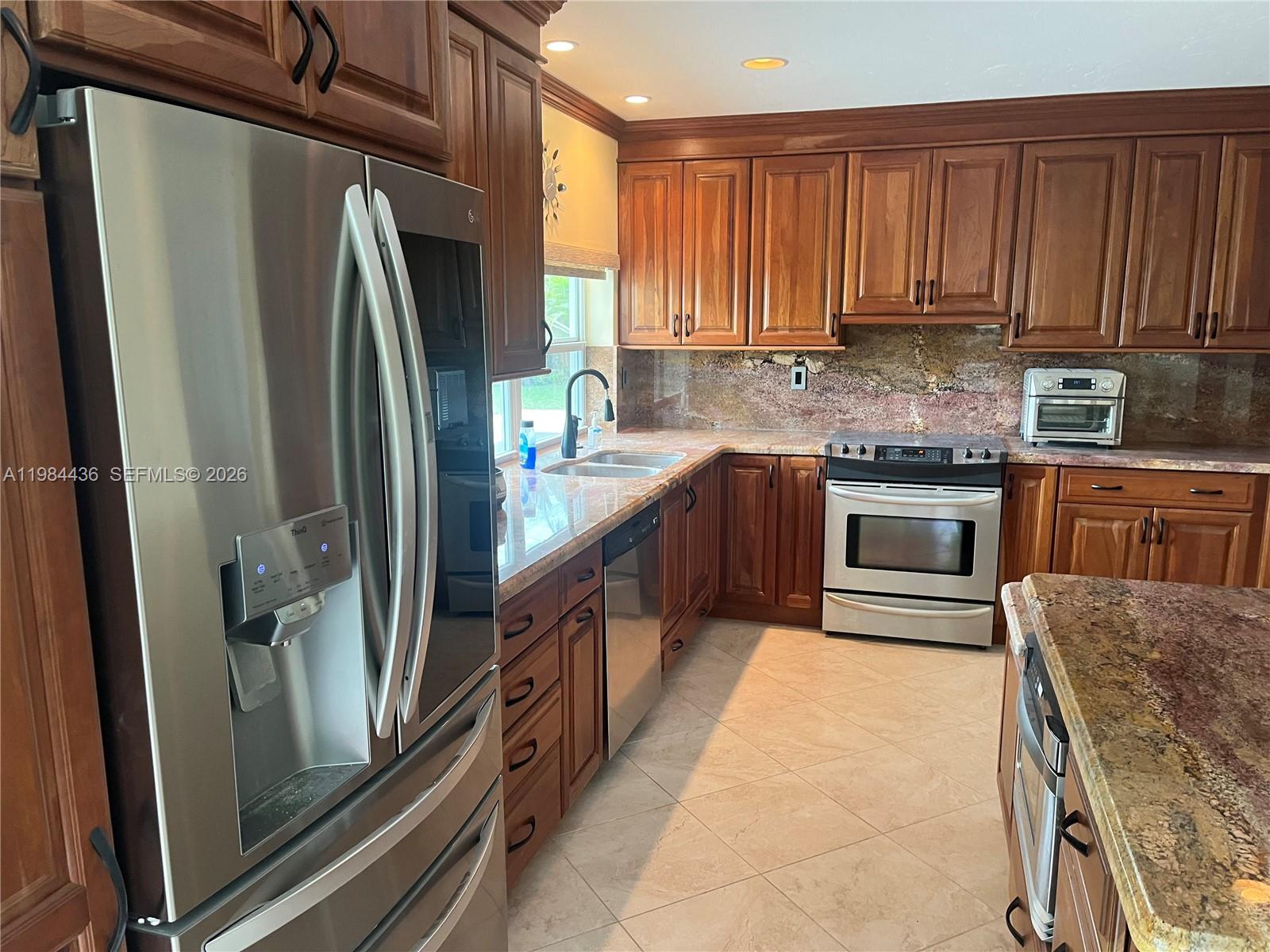 OAKLAND ACRES - Residential