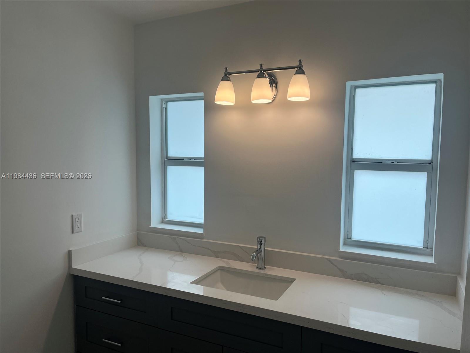 OAKLAND ACRES - Residential