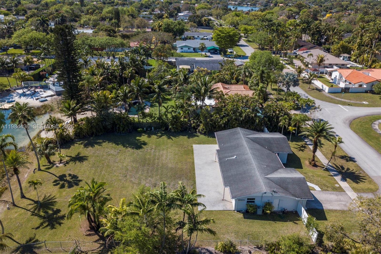 OAKLAND ACRES - Residential