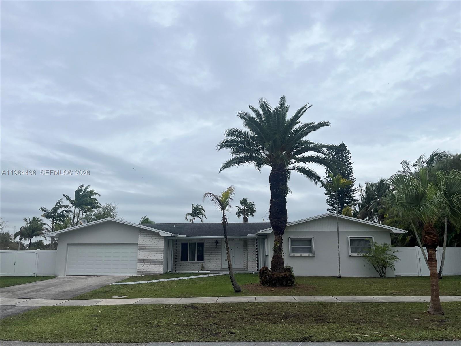 OAKLAND ACRES - Residential