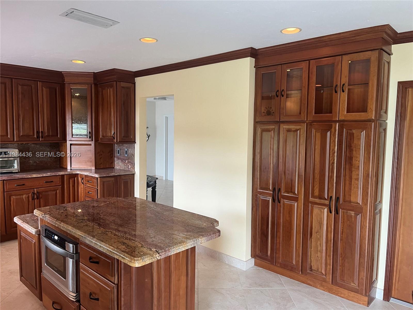 OAKLAND ACRES - Residential