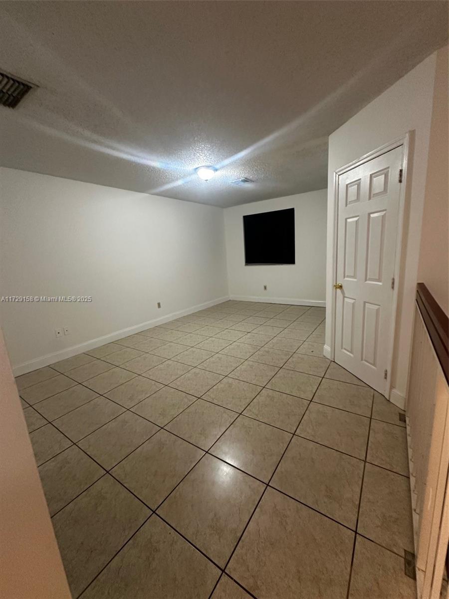LA HACIENDA COUNTRY CLUB - Residential