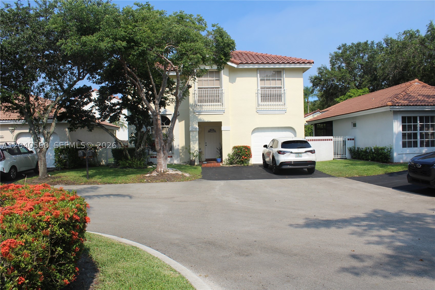Photo 1 of 26 — 1335 Seagrape Cir, Weston, FL 33326