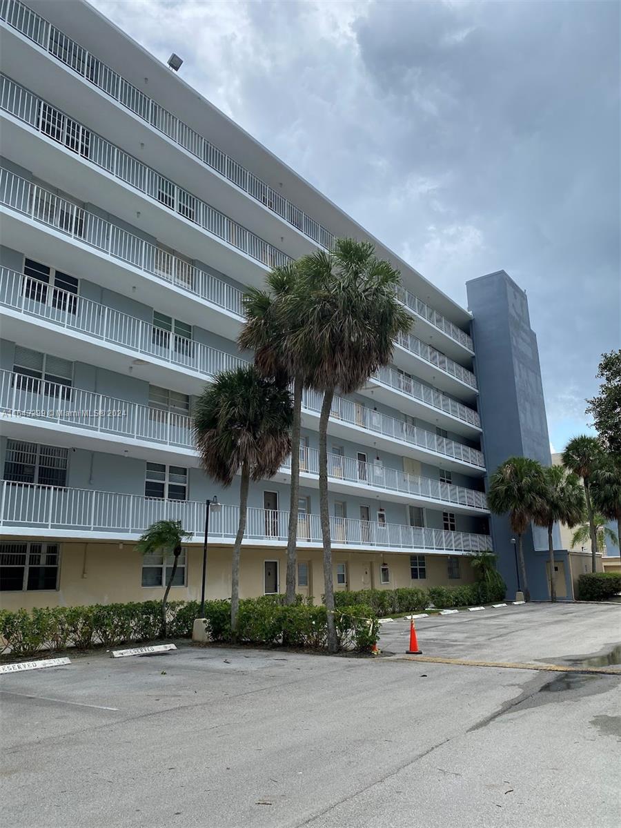 BOCA TEECA CONDO 3 - Residential Lease