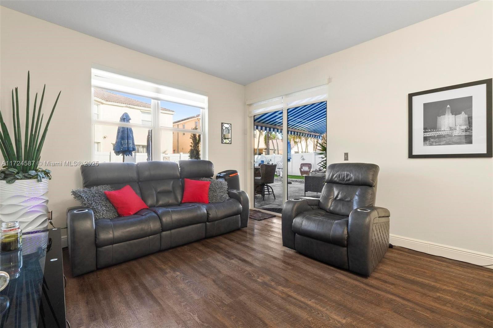 PEMBROKE PINES REGIONAL - Residential